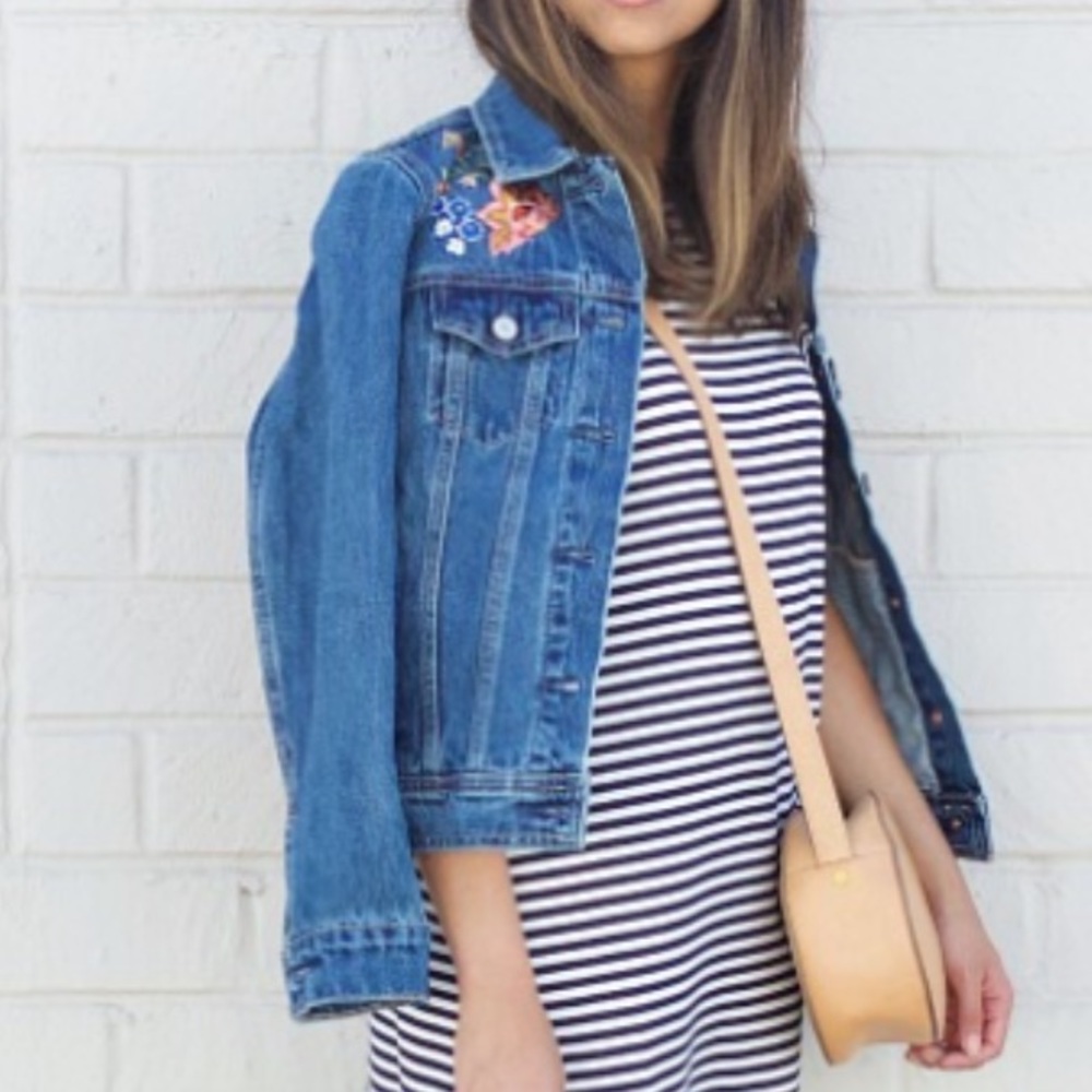 Embroidered Floral Jean Jacket OLD NAVY - Picture 2 of 8